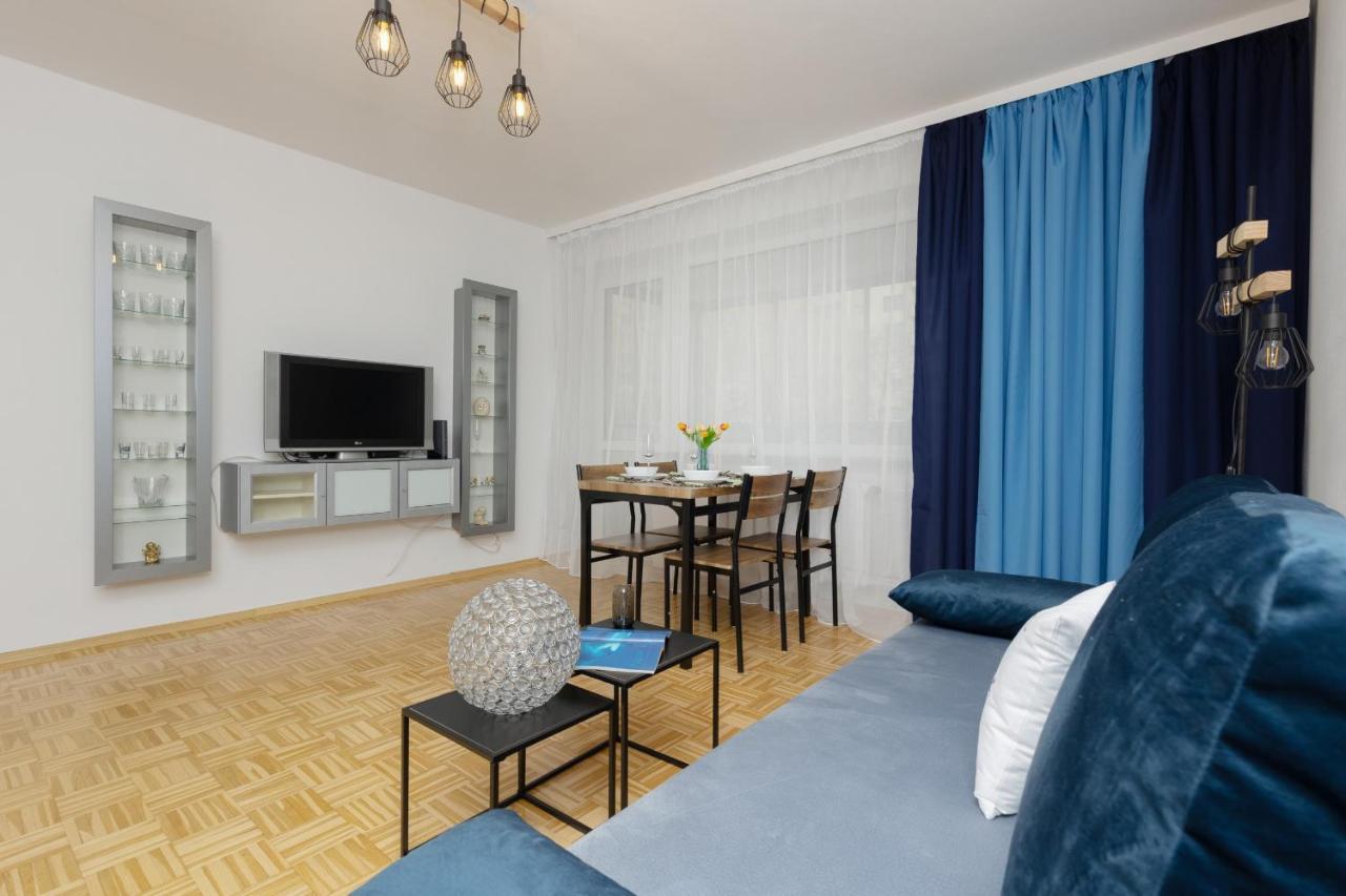 Family Apartment Bogatynska Bemowo By Noclegi Renters Varšava Exteriér fotografie