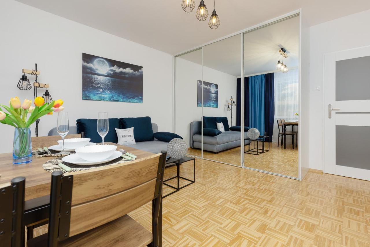 Family Apartment Bogatynska Bemowo By Noclegi Renters Varšava Exteriér fotografie